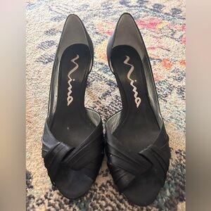Nina Satin Special Occasion Pumps Black 7.5
